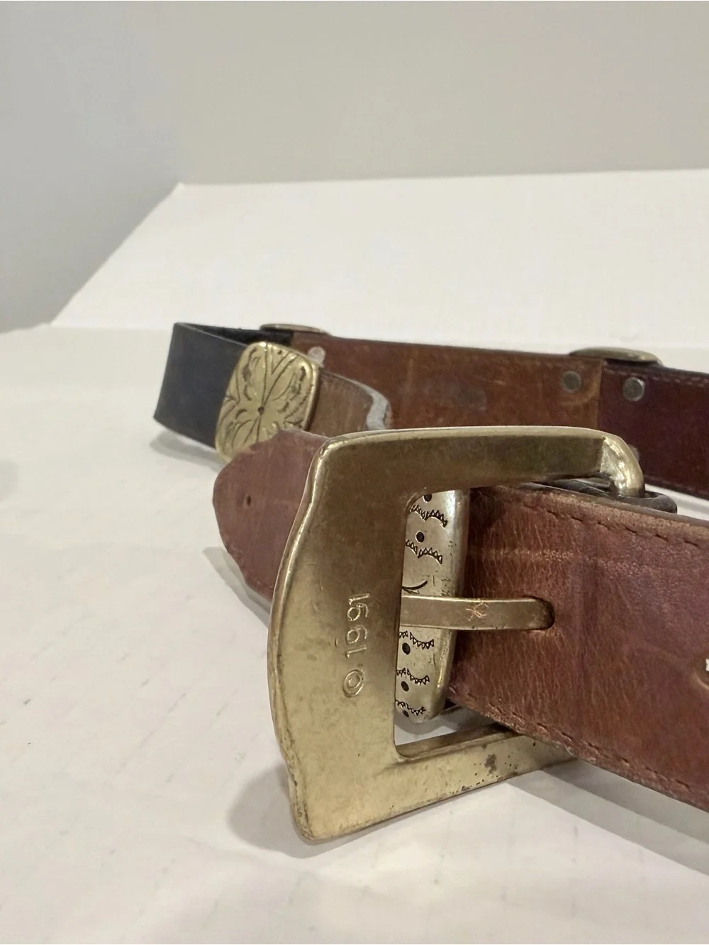 Brighton Two-Tone Leather Wrist Strap with Decorative Brass Accent
